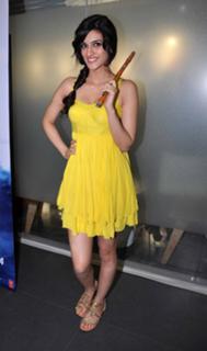 Kriti Sanon feet photo thumbnail