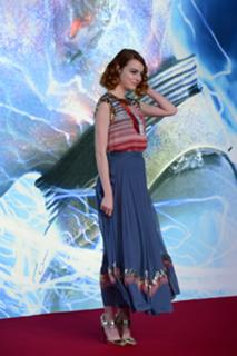 Emma Stone feet photo thumbnail