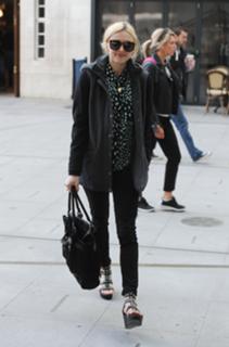 Fearne Cotton feet photo thumbnail