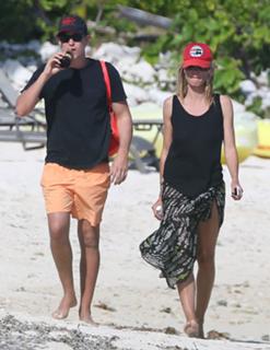 Heidi Klum feet photo thumbnail