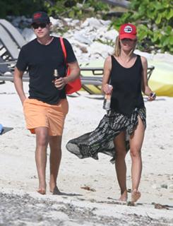 Heidi Klum feet photo thumbnail