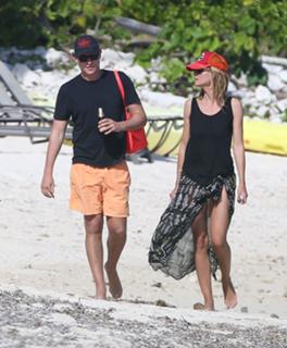 Heidi Klum feet photo thumbnail