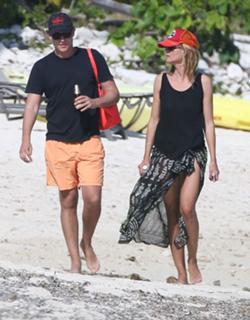 Heidi Klum feet photo thumbnail