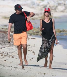 Heidi Klum feet photo thumbnail