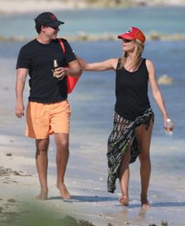 Heidi Klum feet photo thumbnail