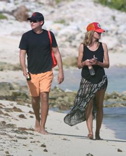 Heidi Klum feet photo thumbnail