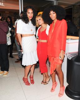Zoë Kravitz feet photo thumbnail