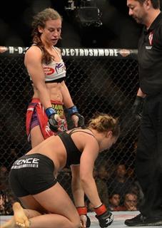 Ronda Rousey feet photo thumbnail