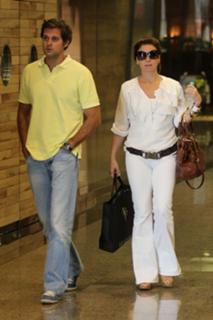 Giovanna Antonelli feet photo thumbnail