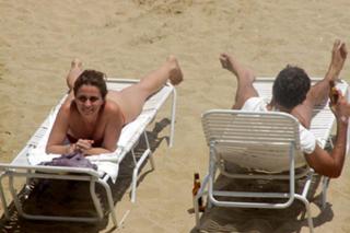 Giovanna Antonelli feet photo thumbnail