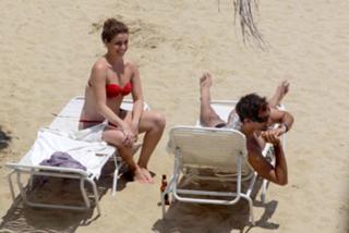 Giovanna Antonelli feet photo thumbnail