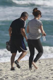 Giovanna Antonelli feet photo thumbnail