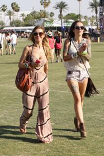 Audrina Patridge feet photo thumbnail