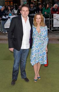 Gillian Anderson feet photo thumbnail