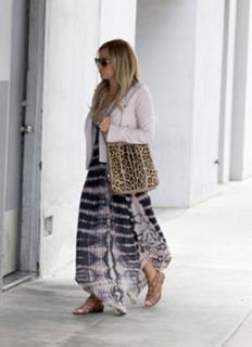 Ashley Tisdale feet photo thumbnail