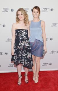 Gillian Jacobs feet photo thumbnail