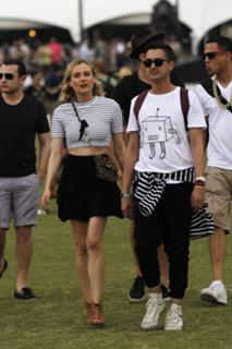 Diane Kruger feet photo thumbnail