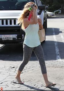 Ashley Tisdale feet photo thumbnail