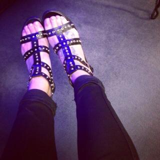 Fearne Cotton feet photo thumbnail