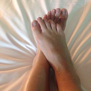 Franciely Freduzeski feet photo thumbnail