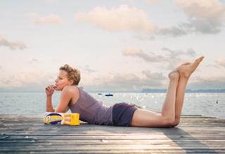Federica Pellegrini feet photo thumbnail
