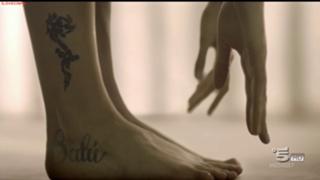 Federica Pellegrini feet photo thumbnail