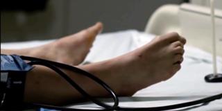 Claire Danes feet photo thumbnail