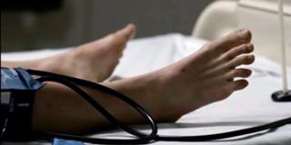 Claire Danes feet photo thumbnail