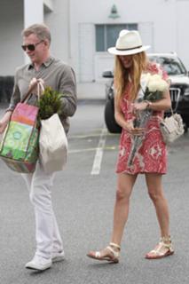 Cat Deeley feet photo thumbnail
