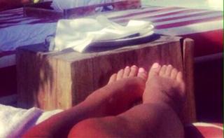 Caroline Flack feet photo thumbnail