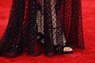 Amanda Peet feet photo thumbnail
