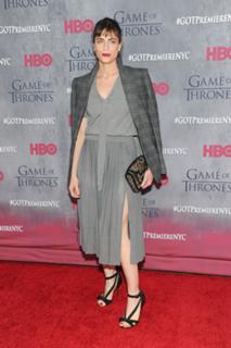 Amanda Peet feet photo thumbnail