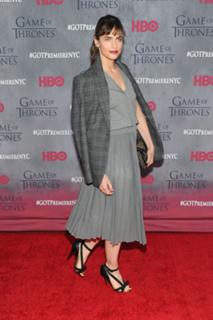 Amanda Peet feet photo thumbnail
