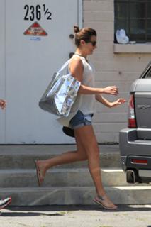 Lea Michele feet photo thumbnail