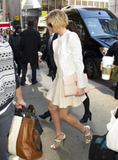 Jennifer Lawrence feet photo thumbnail