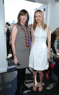Heather Graham feet photo thumbnail