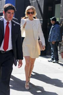 Jennifer Lawrence feet photo thumbnail