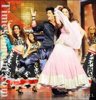 Madhuri Dixit feet photo thumbnail