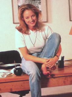 Jodie Foster feet photo thumbnail