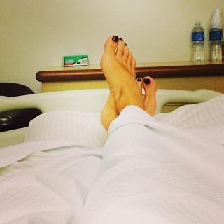 Adriane Galisteu feet photo thumbnail