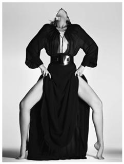 Karlie Kloss feet photo thumbnail