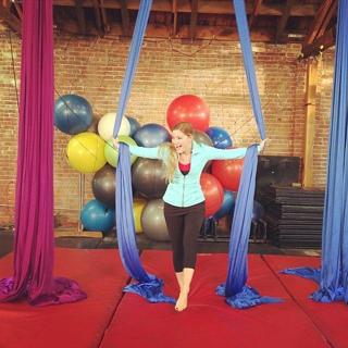 Justine Ezarik feet photo thumbnail