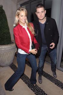 Luisana Lopilato feet photo thumbnail