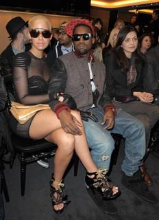 Amber Rose feet photo thumbnail