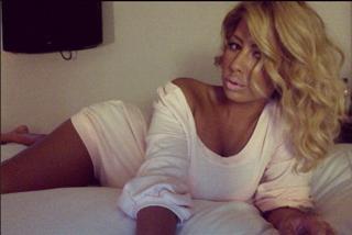 Amber Rose feet photo thumbnail