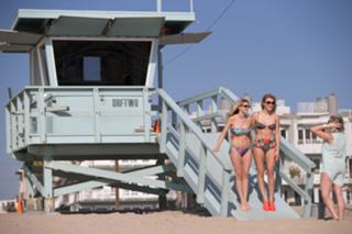 Ashley James feet photo thumbnail