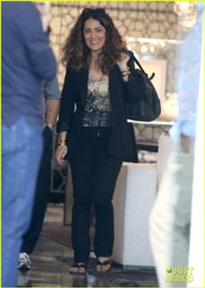 Salma Hayek feet photo thumbnail