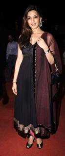 Sonali Bendre feet photo thumbnail