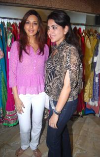 Sonali Bendre feet photo thumbnail