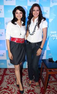 Sonali Bendre feet photo thumbnail